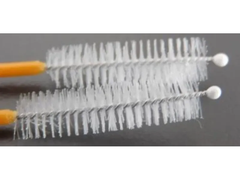 Perie de curățare endoscop de unică folosință 2.4×2200 mm – Endoaccess Germany