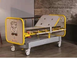 Pat pediatric cu 1 motor TM 2213 – Platformă saltea din lemn – Trendelenburg – Pentru spitale și clinici – TDN MEDICAL SRL