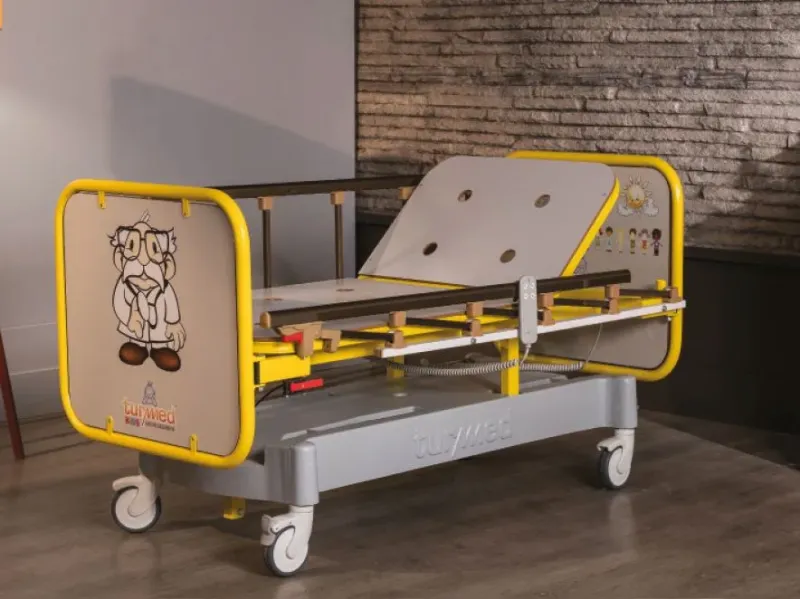 Pat pediatric cu 1 motor TM 2213 – Platformă saltea din lemn – Trendelenburg – Pentru spitale și clinici – TDN MEDICAL SRL