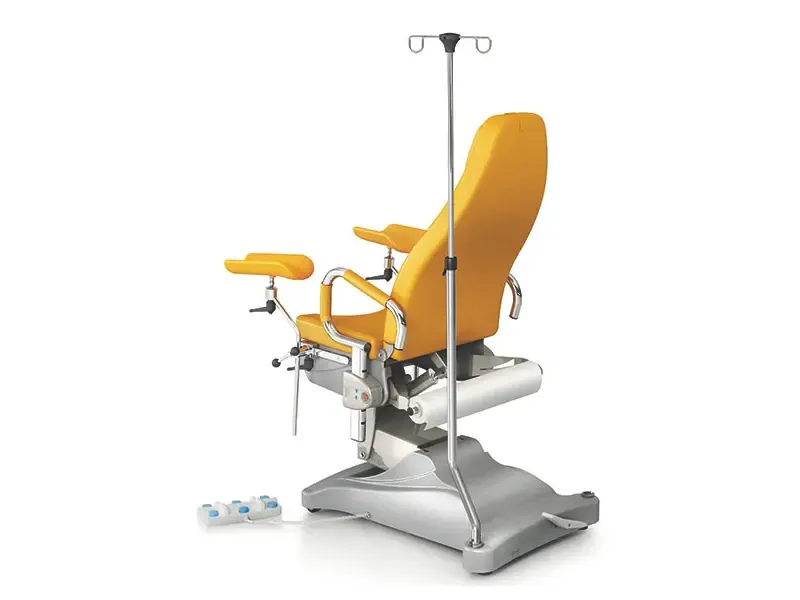 Canapeaua ginecologică electrica cu 3 motoare Givas - AP4010