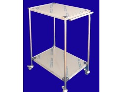 Masă instrumentar inox cu mânere orizontale și 2 blaturi – TDN-MO1