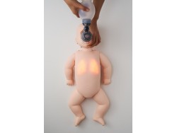 Manechin iluminat pentru resuscitare la sugari – BRAYDEN Baby Advanced