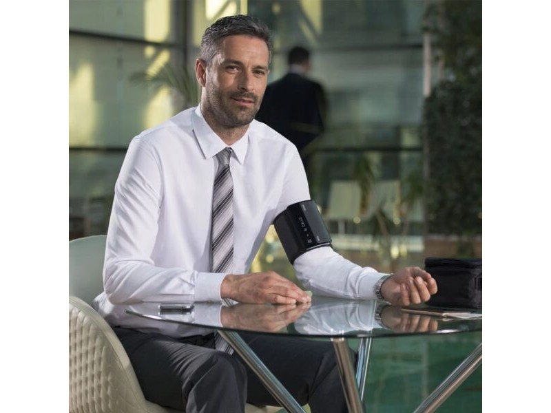 OMRON EVOLV (HEM-7600T-E) – Tensiometru Automat Compact cu Bluetooth și Mansetă Intelli Wrap