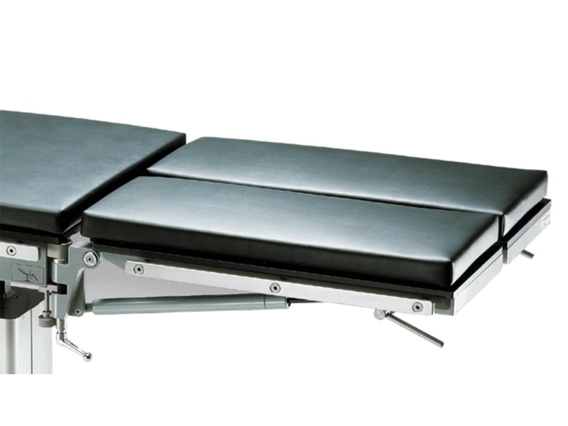 AGA-JUS2000 – Masa de operatie mobila cu reglare hidraulica pe inaltime