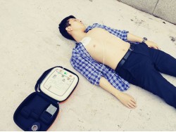 Defibrilator AED Semiautomat ME PAD