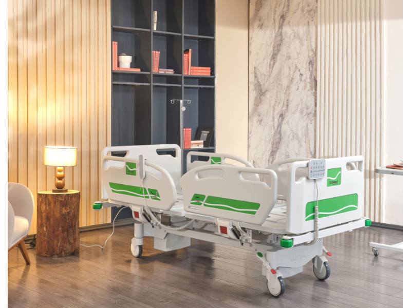 Pat spital electric cu 2 motoare pe coloana TM 4053