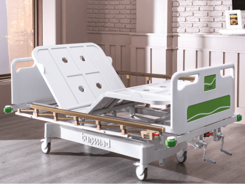 Pat spital cu actionare manuala TM 4071
